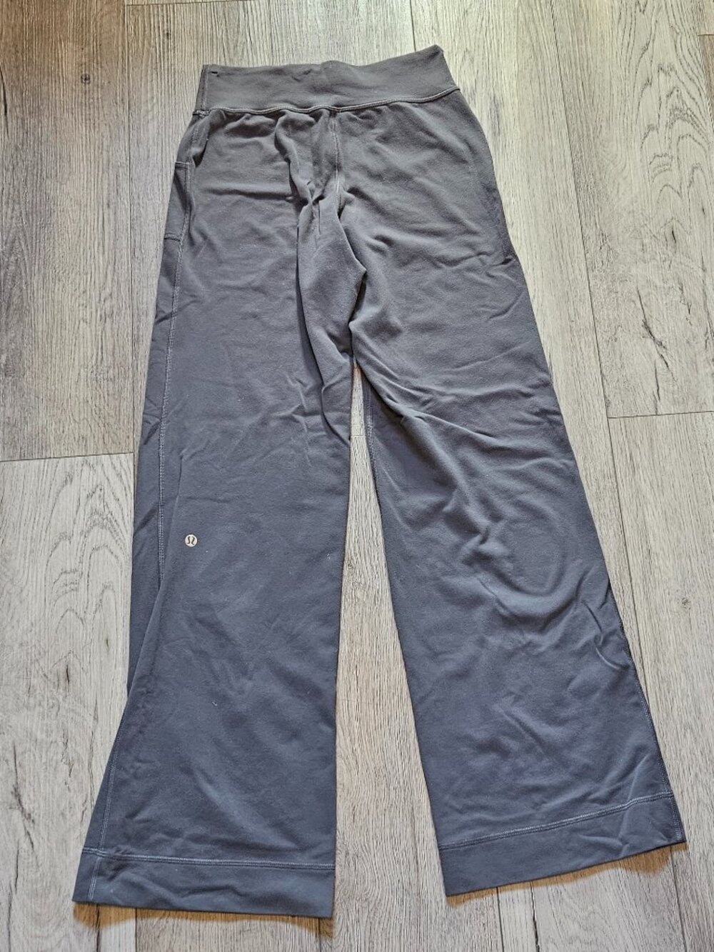 Lululemon Groove Pant Regular Mid-Rise Charcoal Grey Flare Yoga Pants Size 2